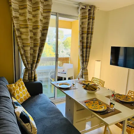 Le Boulouris - Stylish T2 * Saint-Raphael (Var)