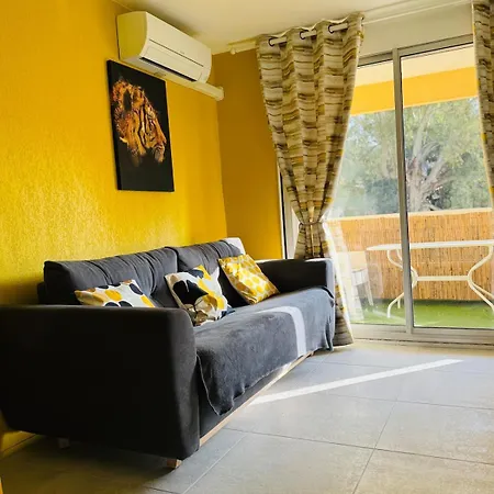 Apartment Le Boulouris - Stylish T2 *