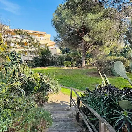 Le Boulouris - Stylish T2 Saint-Raphael (Var)